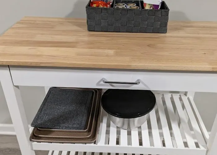 Modern 2 Bdrm Apartment In Chicago