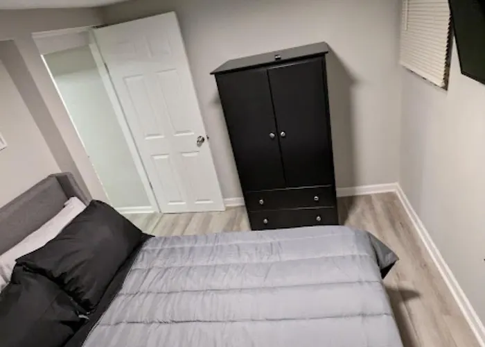 Modern 2 Bdrm Apartment In Chicago